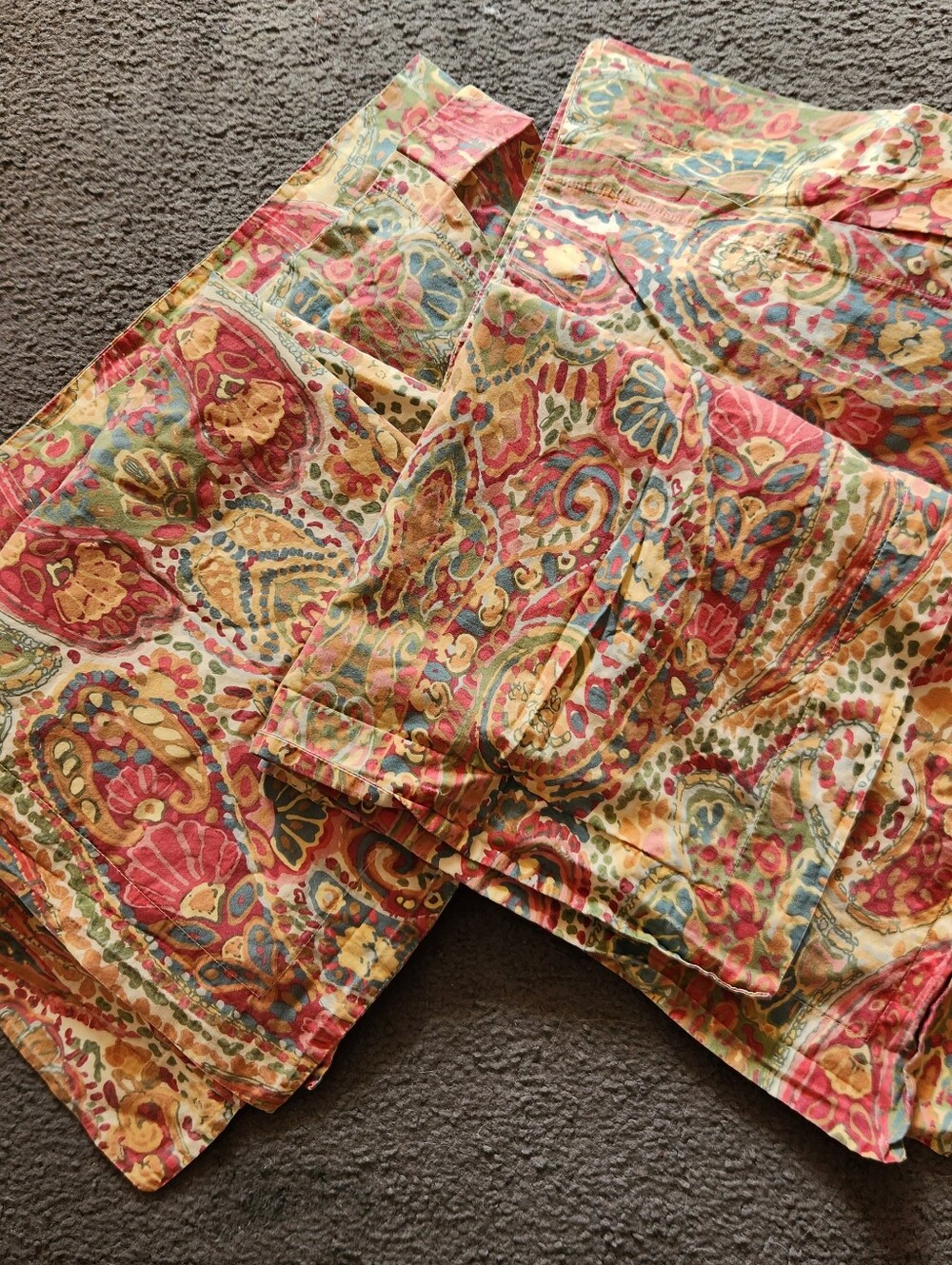 POTTERY BARN 2 King Pillow Case 2 Standard Shams Red Tan Paisley Bedding Cotton